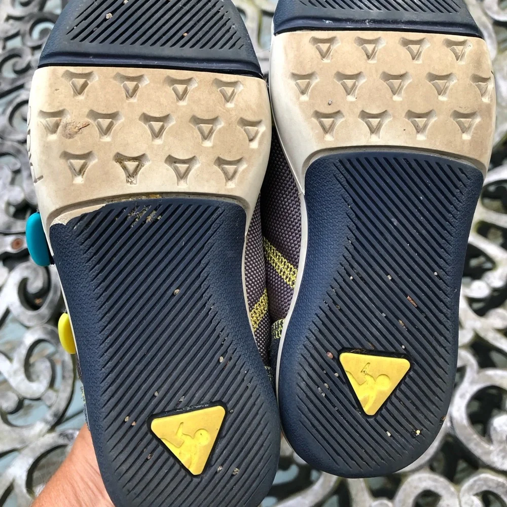 Boys Plae shoes size 11 Ty style Velcro washable toddler